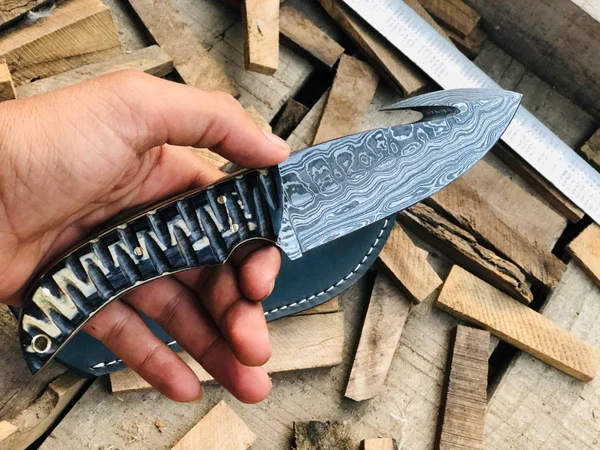 gut hook knife