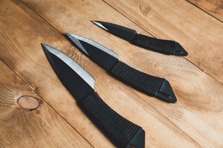 Combat knives